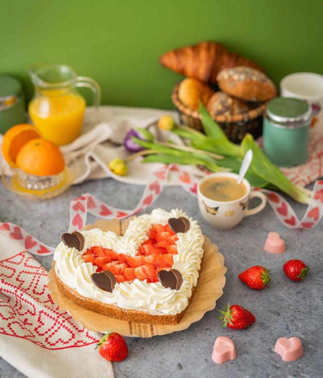 Verras je moeder voor Moederdag met een heerlijke aardbeienslof van de Barneveldse bakker.